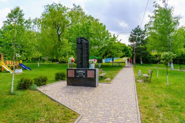 23 Mayıs 2023 Dobruja köyü, Singerei bölgesi, Moldova. Resimli editör kullanımı için. Kadın kahramanların annelerinin anıtı.