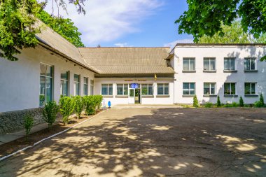 23 Mayıs 2023 Dobruja köyü, Singerei bölgesi, Moldova. Resimli editör kullanımı için. Köydeki spor salonu.