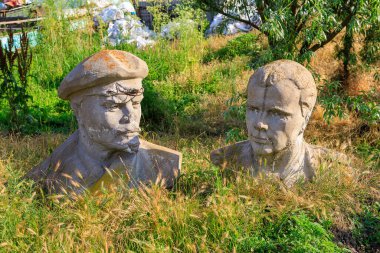 21 Haziran 2023 Rautel Moldova. Resimli editör kullanımı için. Lenin ve Gagarin anıtları