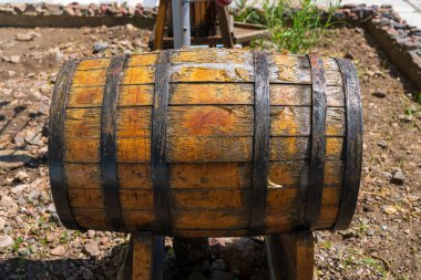 Dekoratif fıçılar. Seçici odaklı arkaplan ve metin için alanı kopyala