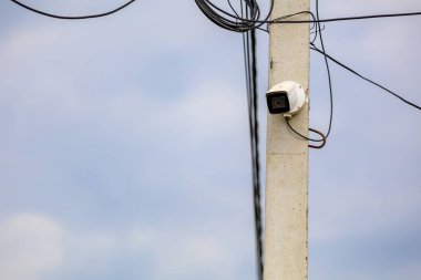 Gözetim kamerası. Seçici odaklı arkaplan ve metin için alanı kopyala.