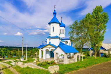 Tapınak ya da kilise binası. Seçici odaklı arkaplan ve metin için alanı kopyala.