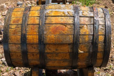 Dekoratif fıçılar. Seçici odaklı arkaplan ve metin için alanı kopyala