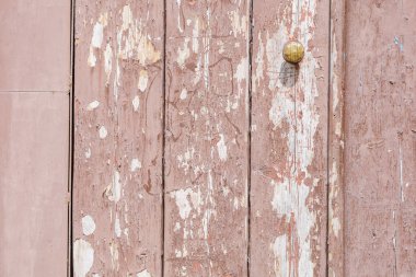 Kabataslak bir arka plan ya da eski püskü ahşap bir kapının arka planı. Tasarım için grafik kaynağı boş.