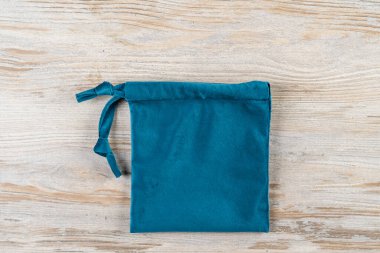 Kitaplar ve dizüstü bilgisayarlar için kadife kapaklar. Seçici odaklı arkaplan ve metin için alanı kopyala