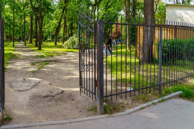 Kırık kaldırımlar. Seçici odaklı arkaplan ve metin için alanı kopyala
