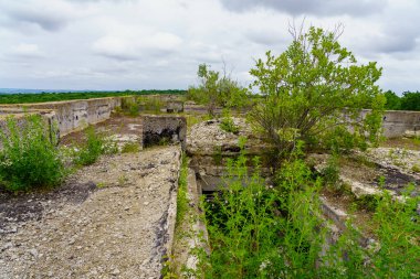 Kıyametten sonraki binayı harap etmiş. Seçici odaklı arkaplan ve metin için alanı kopyala.
