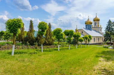 Tapınak ya da kilise binası. Seçici odaklı arkaplan ve metin için alanı kopyala.