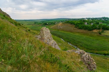 Hilly Vadisi. Seçici odaklı arkaplan ve metin için alanı kopyala.
