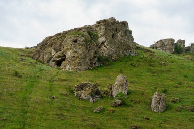 Hilly Vadisi. Seçici odaklı arkaplan ve metin için alanı kopyala.