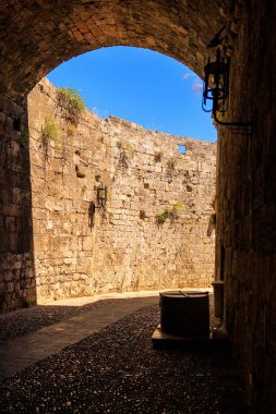 Antik bir şehrin kemerli kasası. Seçici odaklı arkaplan ve metin için alanı kopyala