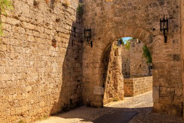 Antik bir şehrin kemerli kasası. Seçici odaklı arkaplan ve metin için alanı kopyala