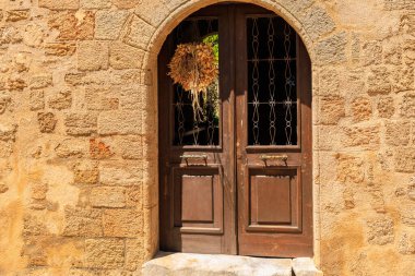 Eski Avrupa evi. Seçici odaklı arkaplan ve metin için alanı kopyala