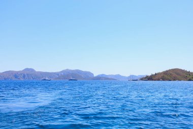 Açık deniz manzarası çok güzel. Seçici odaklı arkaplan ve metin için alanı kopyala