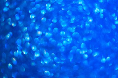 Bulanık arkaplan. Odaklanmamış fotoğraf merceğini geri ver. Arka plan bokeh. Tasarım boş. Tasarımcı için grafik kaynak. Soğuk ton.