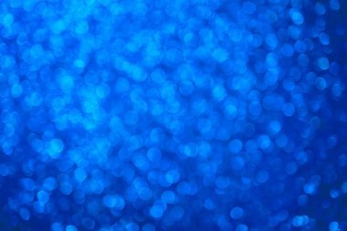 Bulanık arkaplan. Odaklanmamış fotoğraf merceğini geri ver. Arka plan bokeh. Tasarım boş. Tasarımcı için grafik kaynak. Soğuk ton.