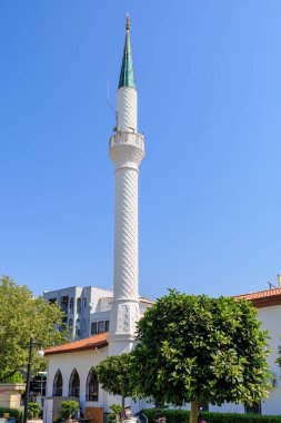 Cami minaresi. Seçici odaklı arkaplan ve metin için alanı kopyala.