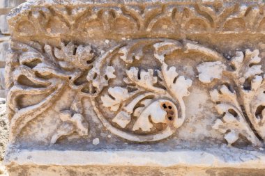 Antik mimarinin desenleri. İnsanlığın antik uygarlıklardan kalma kültürel mirası. Seçici odaklı arkaplan