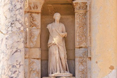 Antika heykel. Antik Yunan ve Antik Roma 'dan insanlığın kültürel mirası. Seçici odaklı arkaplan ve metin için alanı kopyala