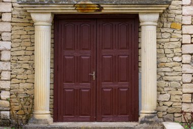 Tahta kapı. Seçici odaklı arkaplan ve metin için alanı kopyala