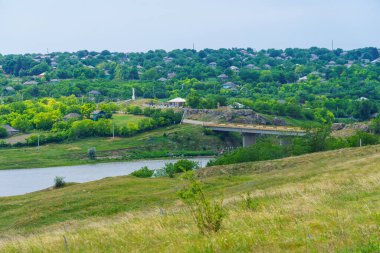 Hilly Vadisi. Seçici odaklı arkaplan ve metin için alanı kopyala.