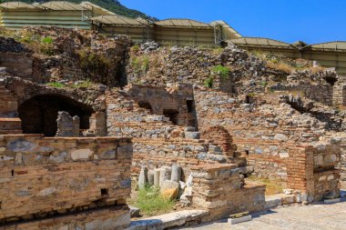Ephesus şehrinde arkeolojik kazılar. Seçici odaklı arkaplan ve metin için alanı kopyala