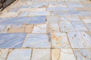 Antik Ephesus şehrinin yolu. Seçici odaklı arkaplan ve metin için alanı kopyala