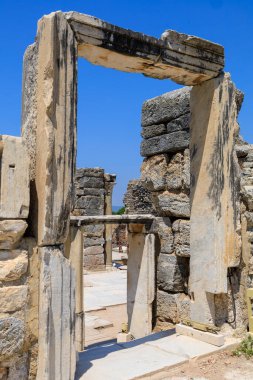 Antika taş kemer. Seçici odaklı arkaplan ve metin için alanı kopyala