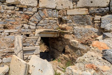 Antik mimarinin desenleri. İnsanlığın antik uygarlıklardan kalma kültürel mirası. Seçici odaklı arkaplan