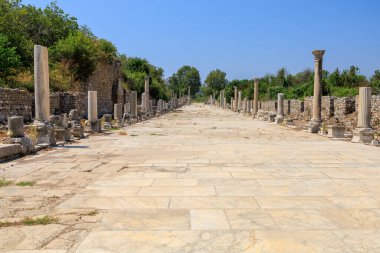 Antik Ephesus şehrinin yolu. Seçici odaklı arkaplan ve metin için alanı kopyala