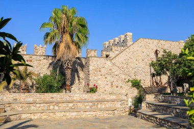 Marmaris şehrinin antik şehir kalesi. Seçici odaklı arkaplan ve metin için alanı kopyala.