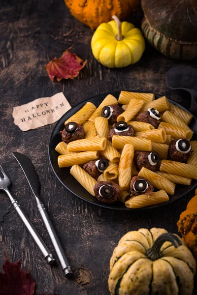 Jedzenie Halloween Makaron Klopsikami Kształcie Oka Potwora — Zdjęcie stockowe