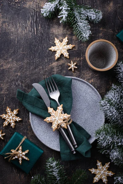 stock image Christmas and New year table setting with gingerbread cookies