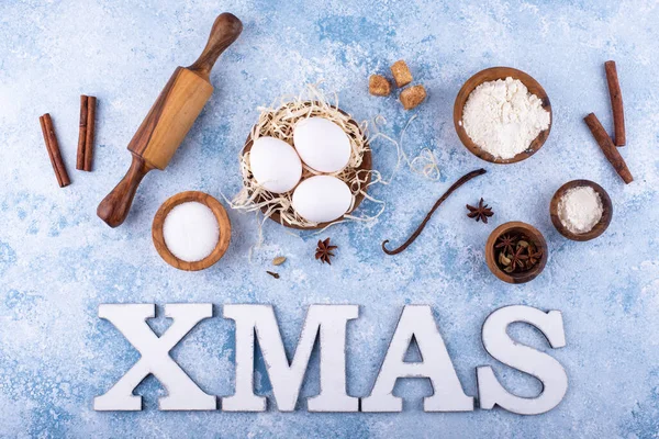 Ano Novo Conceito Cozimento Natal Com Ingredientes Para Preparar Biscoitos — Fotografia de Stock