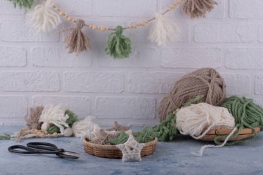 Noel ve Yeni Yıl dekorasyonu Yünden boho stili