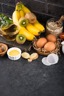 Melatonin içeren sağlıklı ürünler. İyi bir uyku için yiyecek.