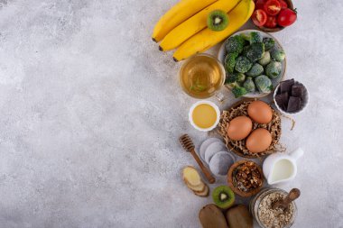 Melatonin içeren sağlıklı ürünler. İyi bir uyku için yiyecek.