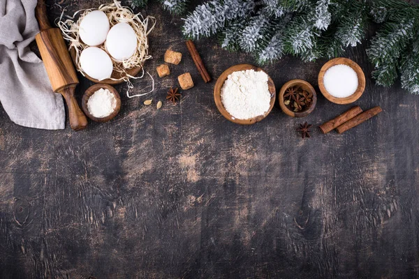 Kurabiye Hazırlamak Için Malzemelerle Yeni Yıl Noel Pişirme Konsepti — Stok fotoğraf