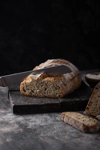 Čerstvý Domácí Chléb Křupavou Kůrkou Koncept Pekařství — Stock fotografie