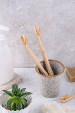 Bambu diş fırçası, yeniden kullanılabilir sıfır atık plastik ücretsiz bakım ürünleri