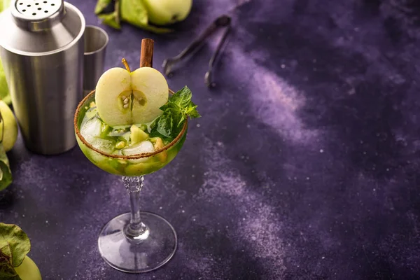 Cocktail Alcoólico Maçã Mocktail Com Canela — Fotografia de Stock