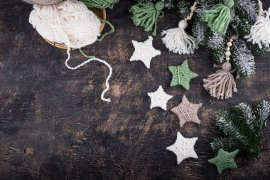 Noel ve Yeni Yıl dekorasyonu Yünden boho stili