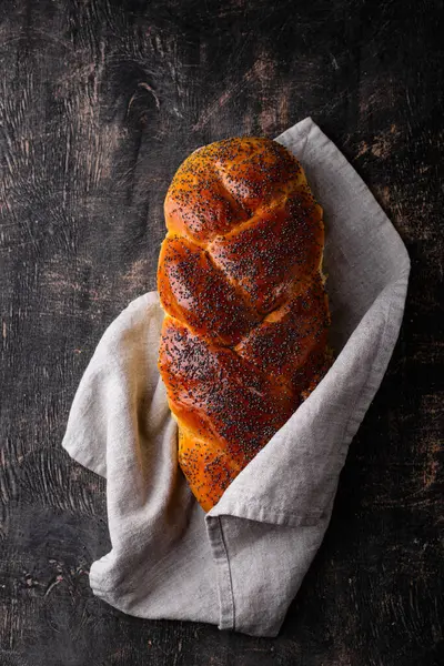 Традиційна Єврейська Субота Домашній Хліб Чалла Маком Ліцензійні Стокові Фото