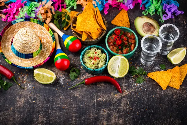 Tradycyjne Meksykańskie Nachos Salsa Guacamole Tequila Koncepcja Cinco Mayo Obraz Stockowy