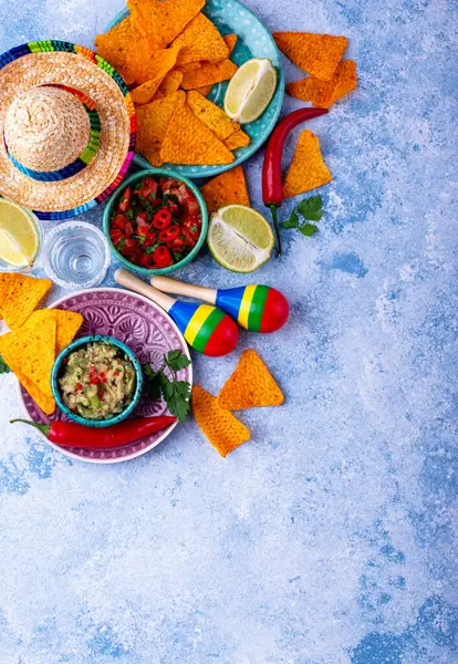 Tradycyjne Meksykańskie Nachos Salsa Guacamole Tequila Koncepcja Cinco Mayo Zdjęcia Stockowe bez tantiem