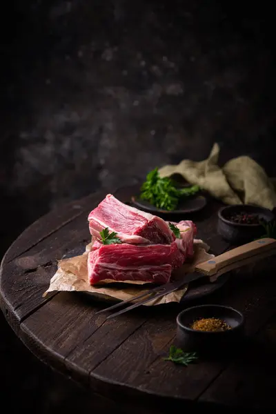 Rauwe Ongekookte Verse Vlees Ribben Specerijen Stockfoto