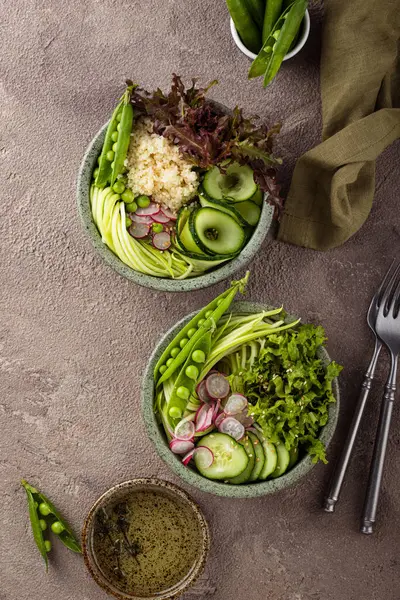 Vegan Gezonde Groene Boeddha Kom Met Erwten Komkommer Salade Courgette Stockfoto