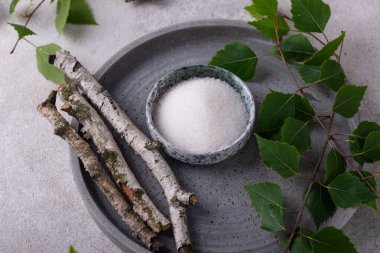 Xylitol veya huş şekeri, şeker hastalarının yerine geçer.