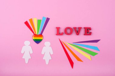 Gökkuşağı LGBTQ bayrağı ile gurur ayı konsepti
