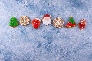 Noel ev yapımı zencefilli kurabiyeler, kremalı, şenlikli arka plan